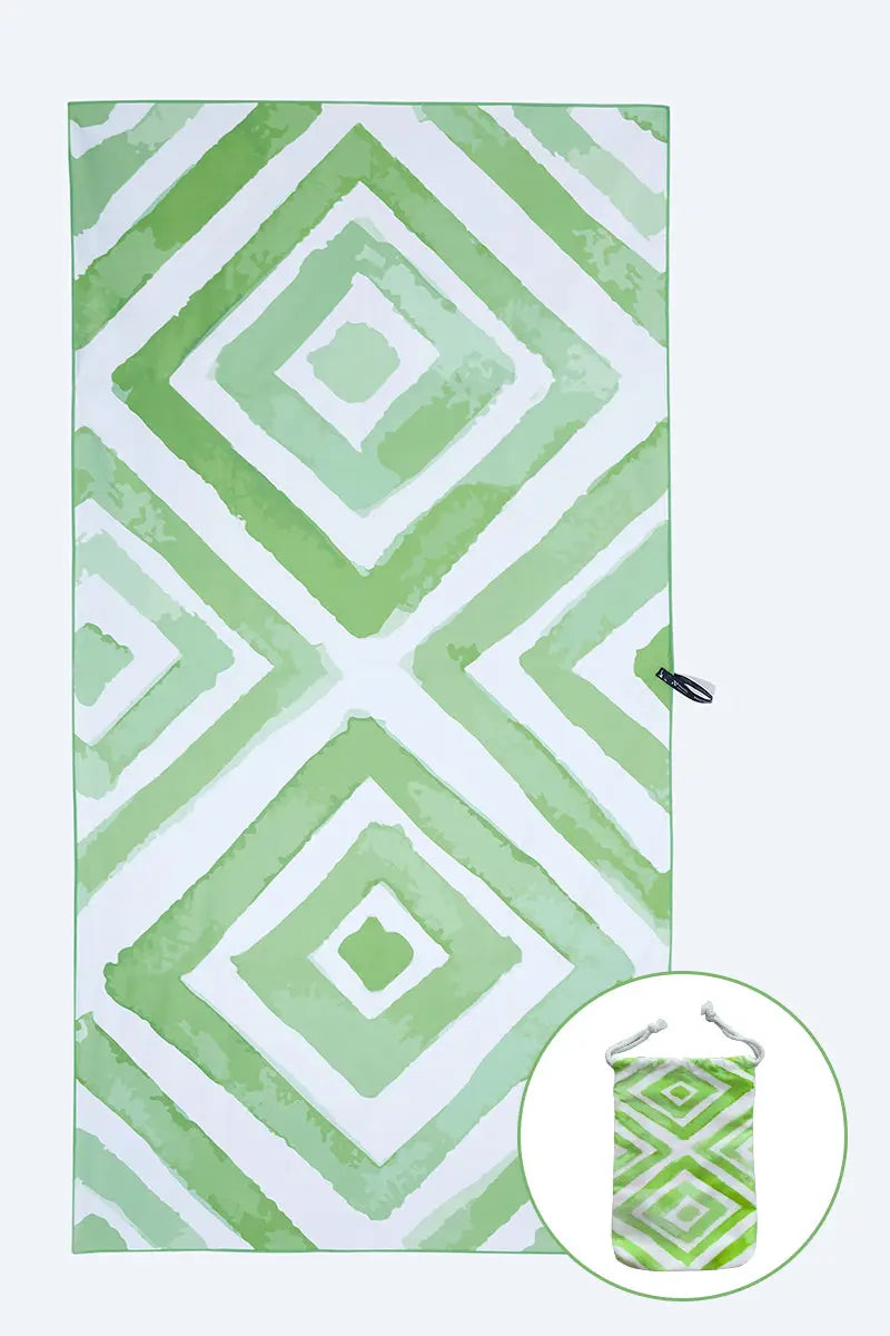 Bundle - Greens Beach Large Beach Towel & Pouch Newlyfe