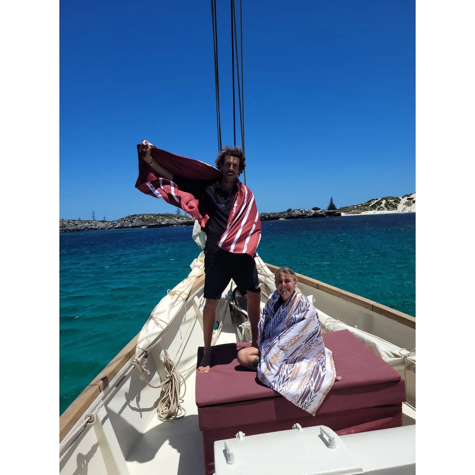 Kimberley XL Beach Towel & Pouch Newlyfe