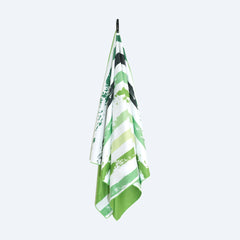 Airlie XL Beach Towel & Pouch Newlyfe