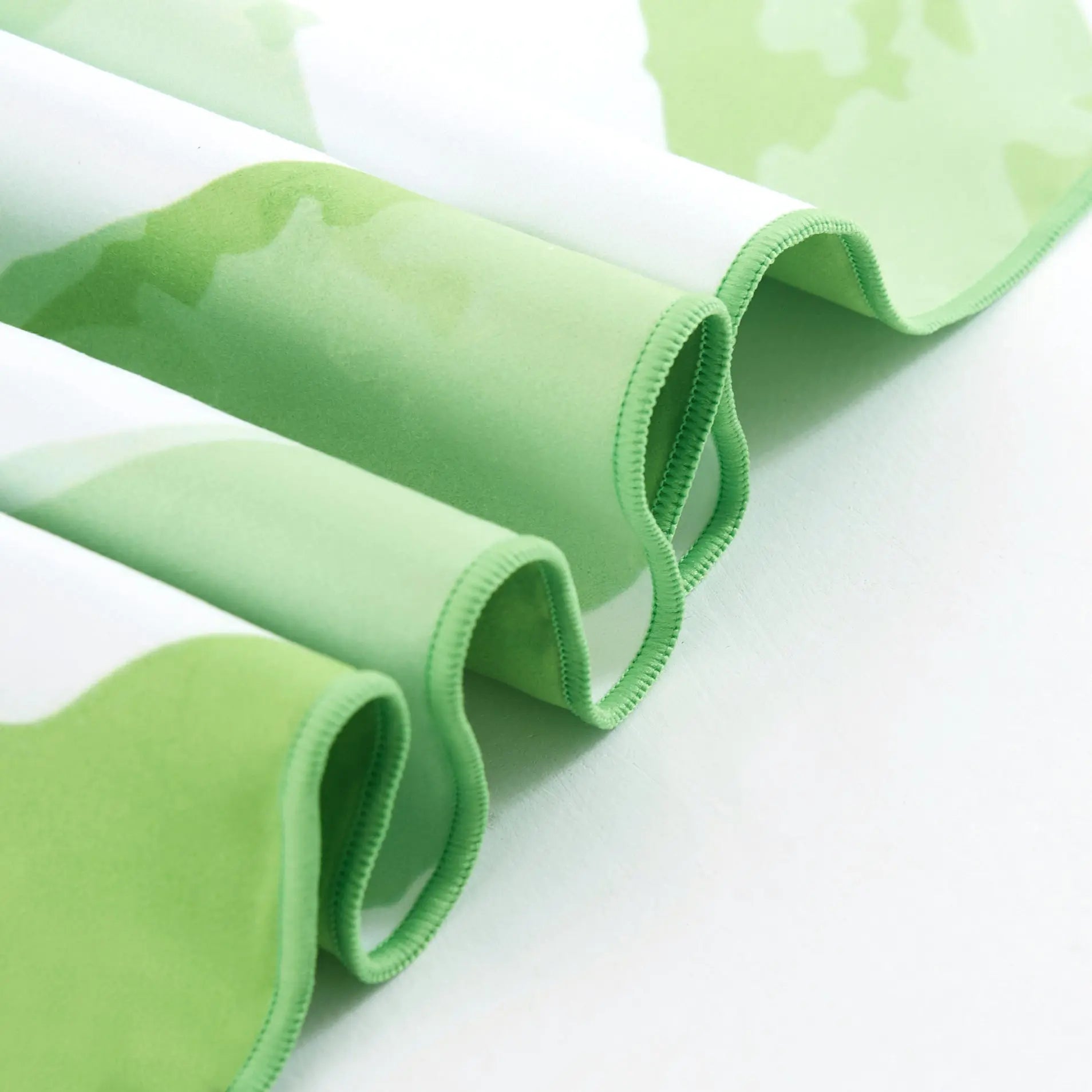 Greens Beach XL Beach Towel & Pouch Newlyfe