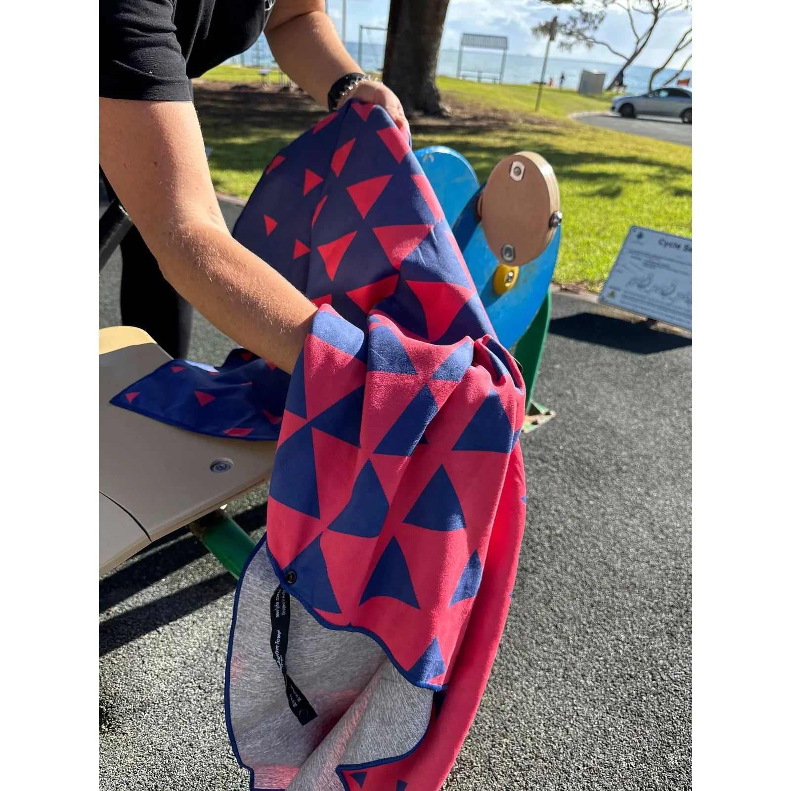 Blue/Red Gym Towel & Pouch Newlyfe